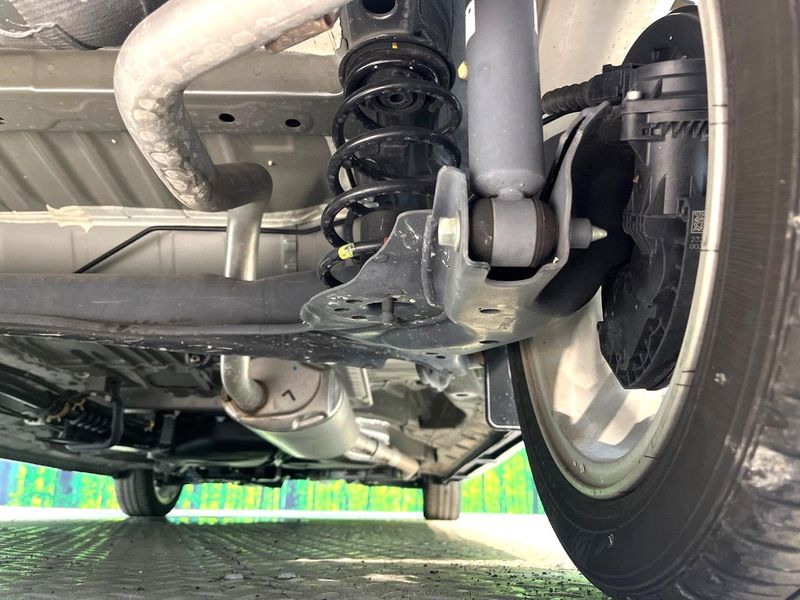 2023 Honda N-BOX CUSTOM 6BA-JF3 (UW-6a56fa2c7d5ed)[13]