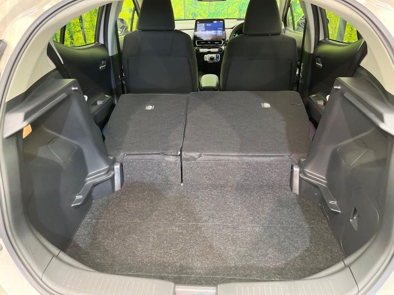 2021 Toyota Aqua 6AA-MXPK11 (UW-6a56fb8f1fc12)[13]
