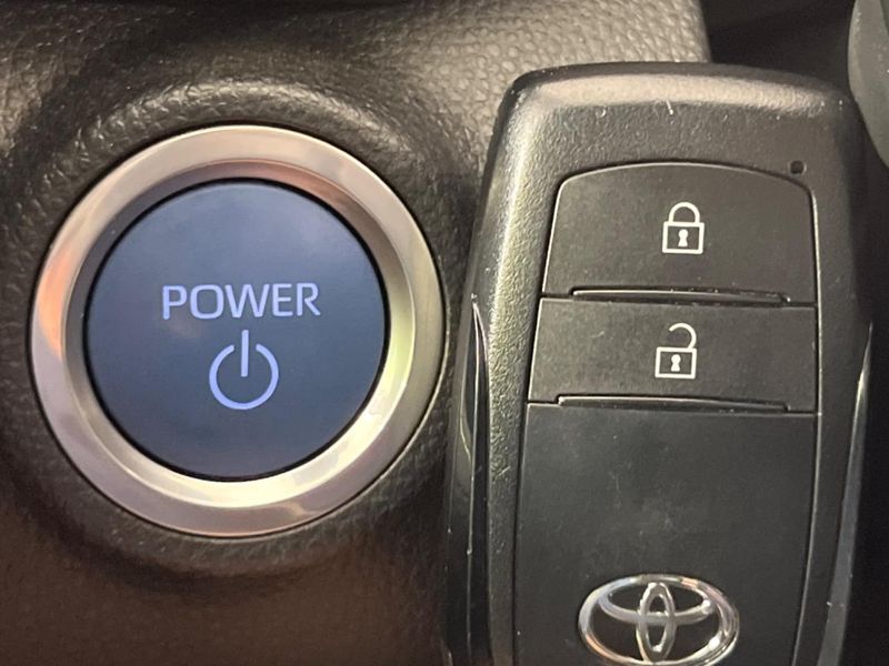 2023 Toyota Aqua 6AA-MXPK11 (UW-6a56fb931fdcc)[7]