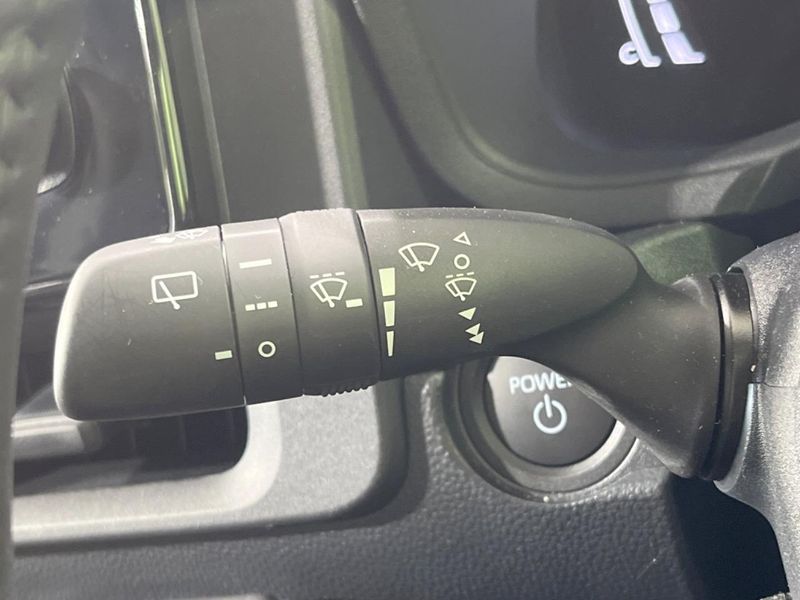 2025 Toyota Sienta 6AA-MXPL10G (UW-6a56fb9c5dcd3)[22]