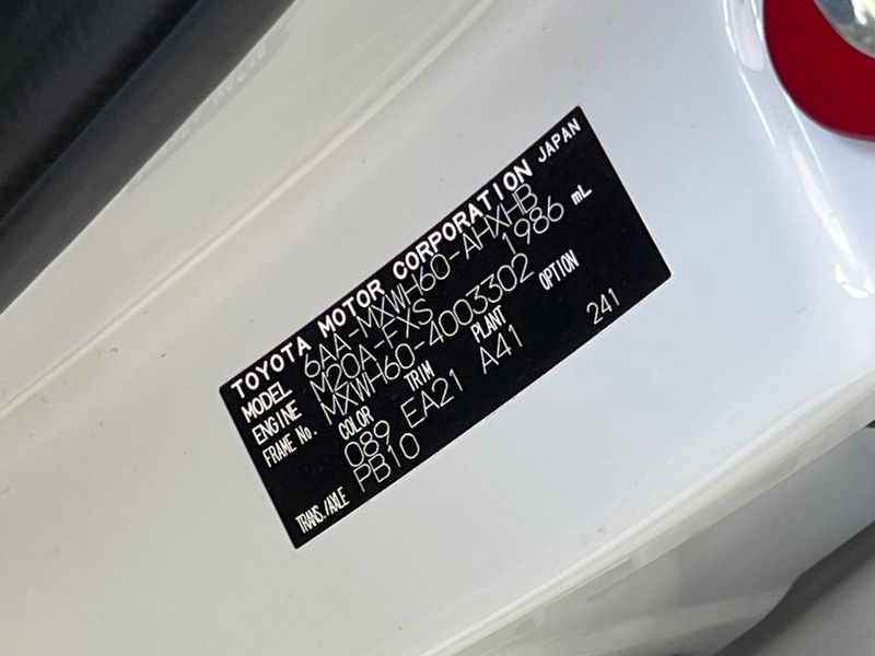 2023 Toyota Prius 6AA-MXWH60 (UW-6a56fbaca294b)[1]