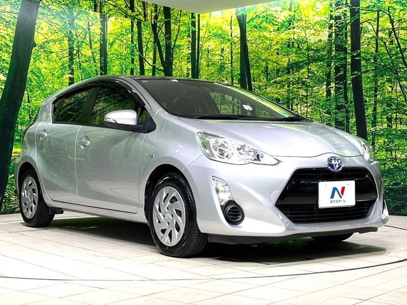 2016 Toyota Aqua DAA-NHP10 (UW-6a56fbcaae392)[20]