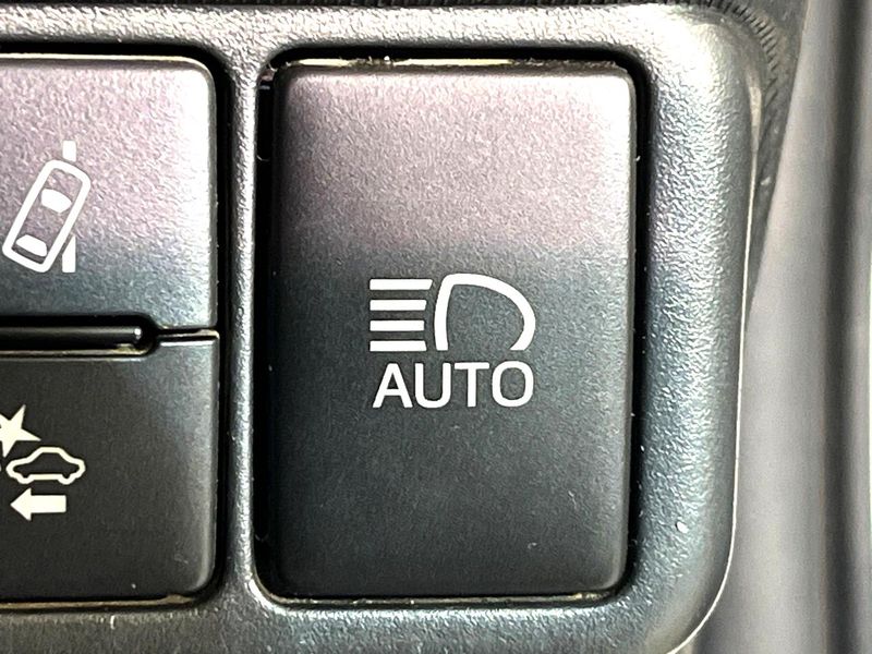 2017 Toyota Aqua DAA-NHP10 (UW-6a56fbd28188a)[10]