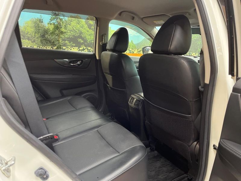 2014 Nissan X-Trail DBA-NT32 (UW-6a56fbe423ffb)[12]