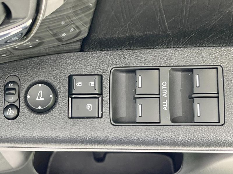 2016 Honda Odyssey Hybrid DAA-RC4 (UW-6a56fbf33cccd)[13]