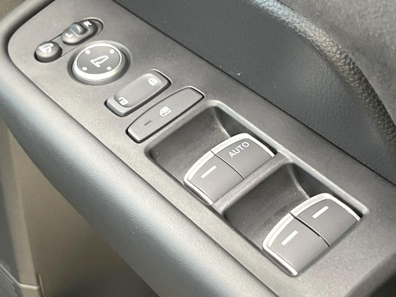 2024 Honda Step Wagon 6AA-RP8 (UW-6a56fbfe3c7e3)[27]