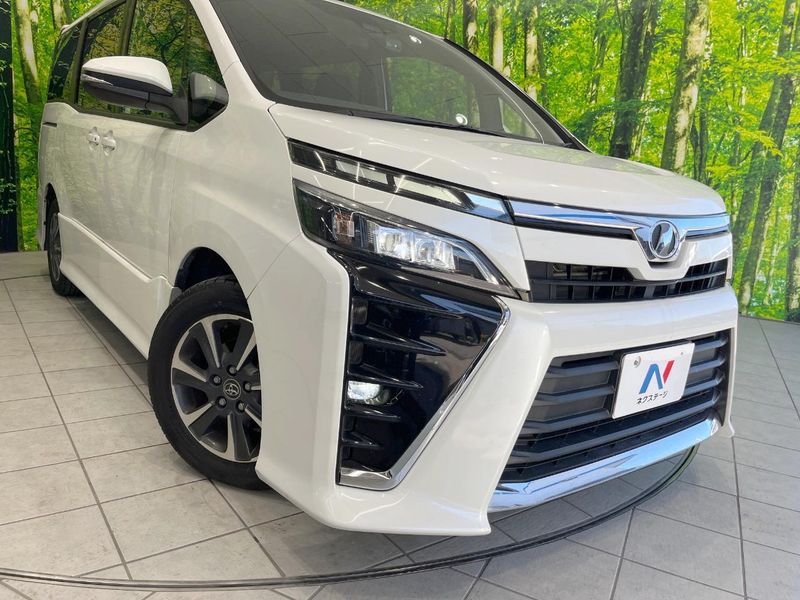 2017 Toyota Voxy DBA-ZRR80W (UW-6a56fc89795d3)[13]