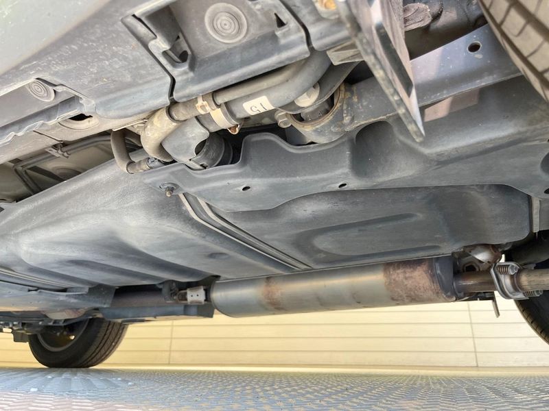2016 Toyota Harrier DBA-ZSU60W (UW-6a56fc9b36f8a)[15]