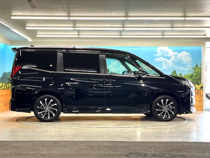 2025 Toyota Noah 6AA-ZWR90W (UW-6a56fcdbe6c92)[26]