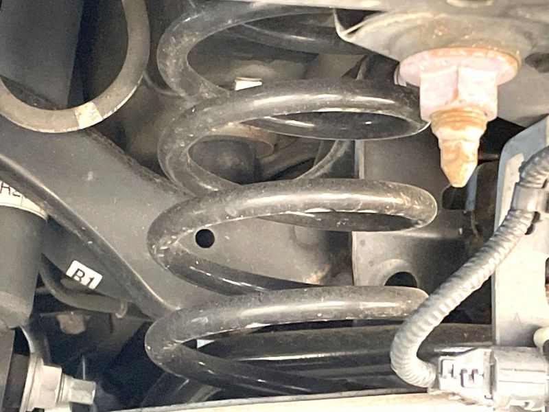2019 Toyota C-HR DAA-ZYX10 (UW-6a56fce303d93)[24]