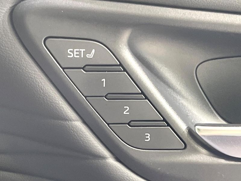 2023 Toyota Vellfire Hybrid 6AA-AAHH40W (UW-6a58499179108)[8]