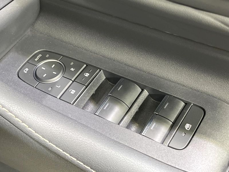 2023 Toyota Vellfire Hybrid 6AA-AAHH40W (UW-6a58499179108)[7]