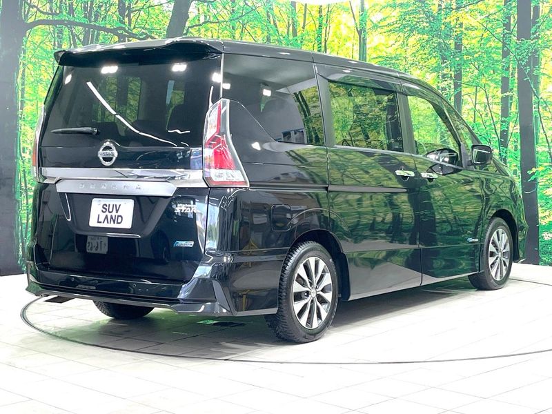 2017 Nissan Serena DAA-GFC27 (UW-6a584a5fce189)[22]
