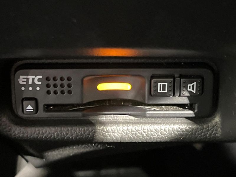 2018 Honda Fit Hybrid DAA-GP5 (UW-6a584a77abe5f)[20]