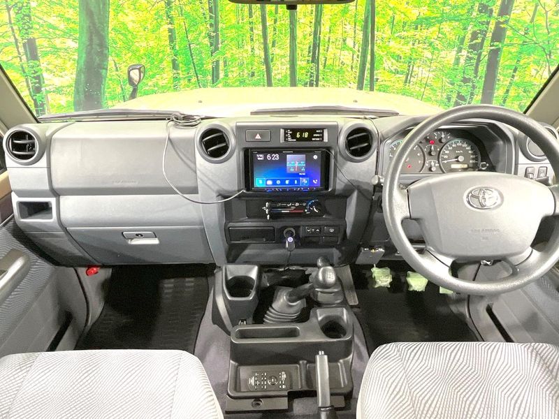 2015 Toyota Land Cruiser 70 CBF-GRJ76K (UW-6a584a7ee2cdd)[29]