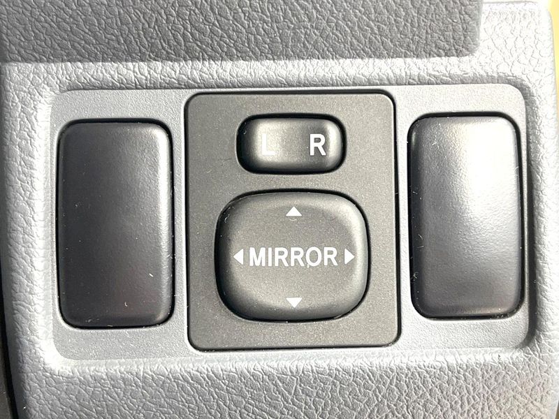 2015 Toyota Land Cruiser 70 CBF-GRJ76K (UW-6a584a7ee2cdd)[21]