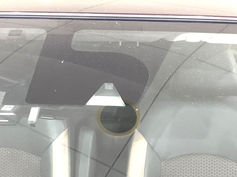 2016 Nissan Note DAA-HE12 (UW-6a584a96369f0)[15]