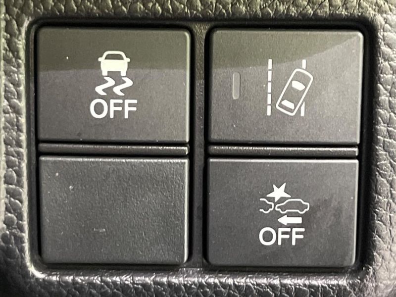 2018 Honda N-BOX CUSTOM DBA-JF3 (UW-6a584ad8e4c42)[19]
