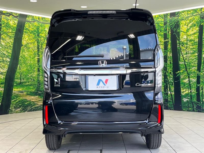 2019 Honda N-BOX CUSTOM DBA-JF3 (UW-6a584adab4e68)[12]