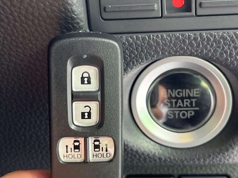 2019 Honda N-BOX CUSTOM DBA-JF3 (UW-6a584adab4e68)[7]