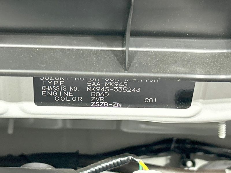 2025 Suzuki Spacia Gear 5AA-MK94S (UW-6a584bbbce22d)[1]