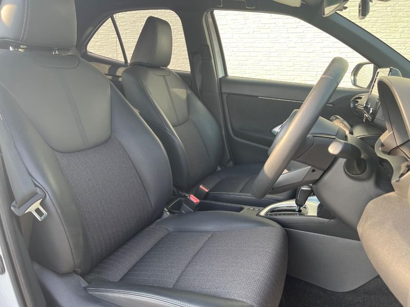 2022 Toyota Yaris Cross 6AA-MXPJ10 (UW-6a584bf5a92d6)[21]