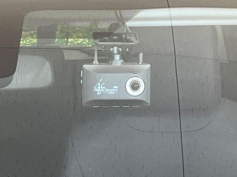 2021 Toyota Aqua 6AA-MXPK11 (UW-6a584bfd5e87f)[5]