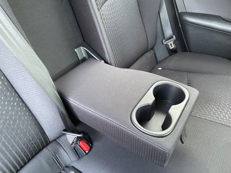 2017 Toyota Prius DAA-ZVW50 (UW-6a584ce1a7d0c)[19]