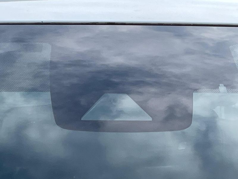 2019 Toyota Prius DAA-ZVW51 (UW-6a584ce4f1ba4)[4]