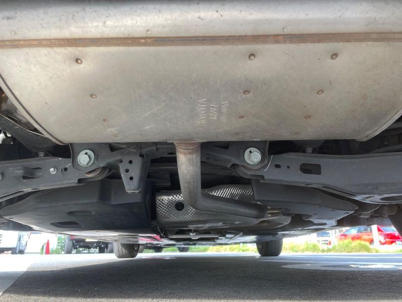 2019 Toyota Prius DAA-ZVW51 (UW-6a584ce4f1ba4)[21]
