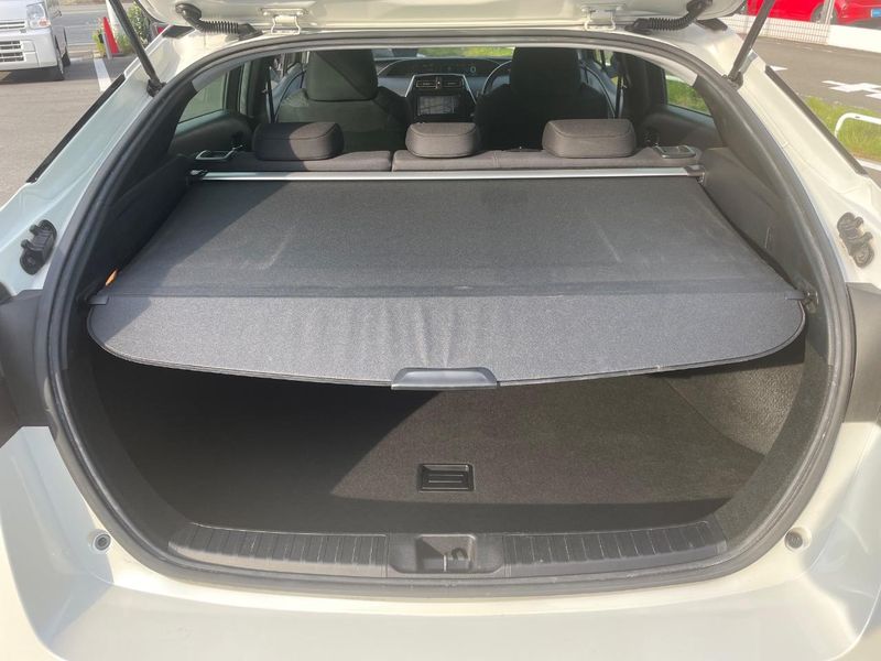 2019 Toyota Prius DAA-ZVW51 (UW-6a584ce4f1ba4)[27]