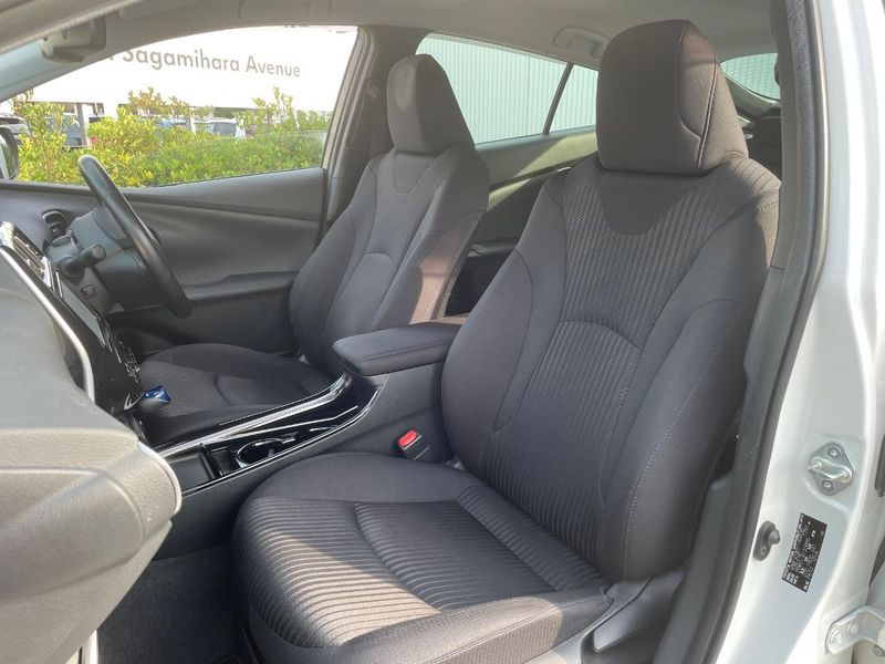 2019 Toyota Prius DAA-ZVW51 (UW-6a584ce4f1ba4)[26]