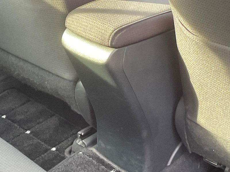2019 Toyota Prius DAA-ZVW51 (UW-6a584ce4f1ba4)[19]