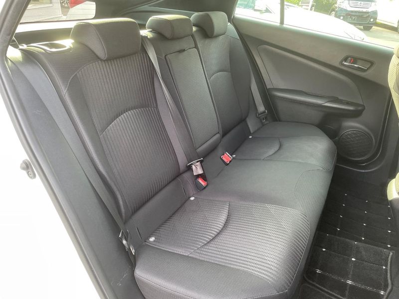 2019 Toyota Prius DAA-ZVW51 (UW-6a584ce4f1ba4)[16]