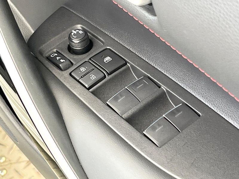 2023 Toyota Corolla Sport 6AA-ZWE219H (UW-6a584cef9970a)[25]