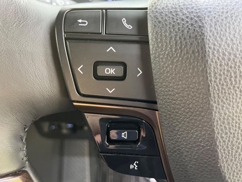 2023 Toyota Alphard Hybrid 6AA-AAHH40W (UW-6a599b870d7cb)[12]