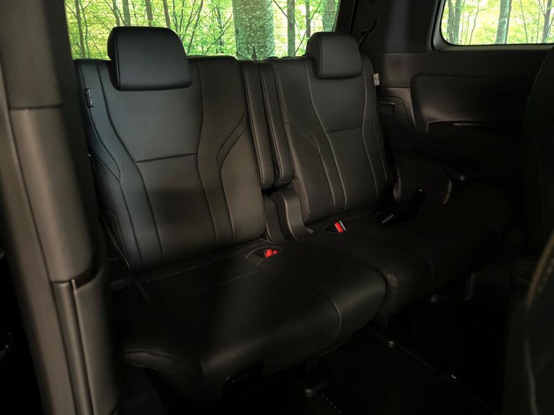 2025 Toyota Alphard Hybrid 6AA-AAHH40W (UW-6a599b90d1642)[22]