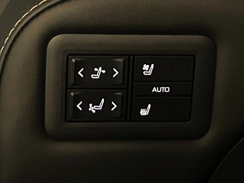 2025 Toyota Alphard Hybrid 6AA-AAHH40W (UW-6a599b90d1642)[10]