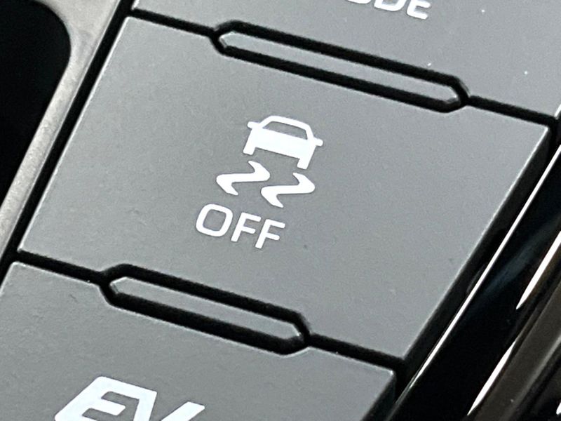 2026 Toyota Alphard Hybrid 6AA-AAHH40W (UW-6a599b9180959)[14]