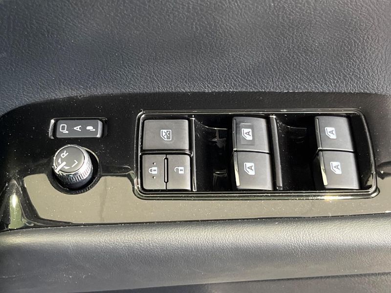 2021 Toyota Alphard 3BA-AGH35W (UW-6a599bb3abb11)[25]