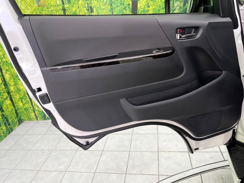 2021 Toyota Hiace Van QDF-GDH206V (UW-6a599c6f55ead)[27]