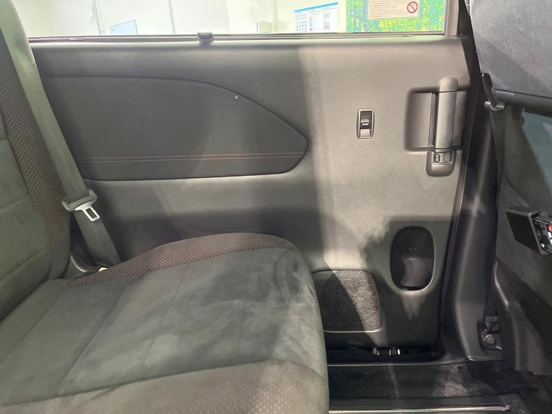 2018 Nissan Serena DAA-GFC27 (UW-6a599c7b5a231)[18]