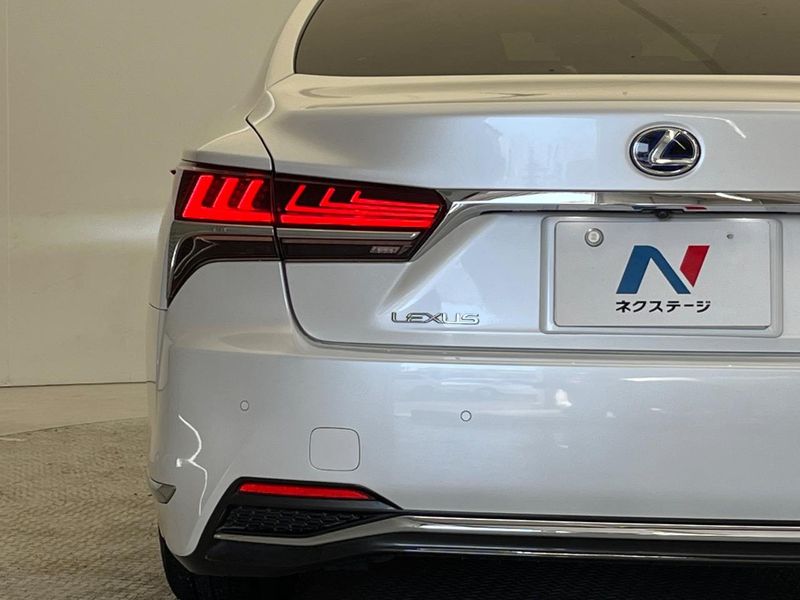 2018 Lexus LS DAA-GVF50 (UW-6a599ca68b87d)[16]