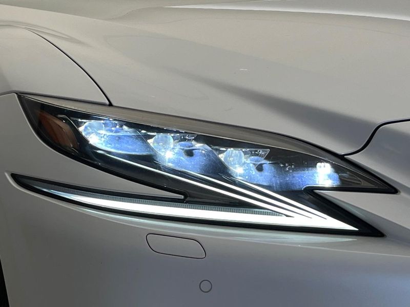 2018 Lexus LS DAA-GVF50 (UW-6a599ca68b87d)[12]