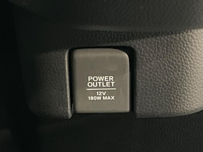 2022 Honda N-BOX CUSTOM 6BA-JF3 (UW-6a599d08469e7)[28]
