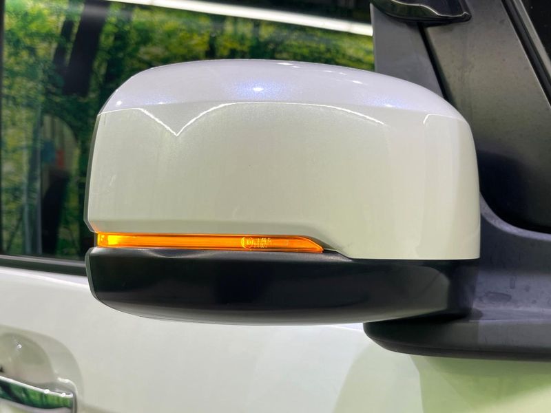 2017 Honda N-BOX CUSTOM DBA-JF4 (UW-6a599d0f959fa)[27]