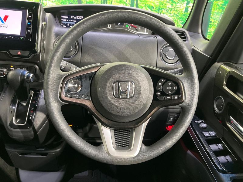 2017 Honda N-BOX CUSTOM DBA-JF4 (UW-6a599d0f959fa)[11]