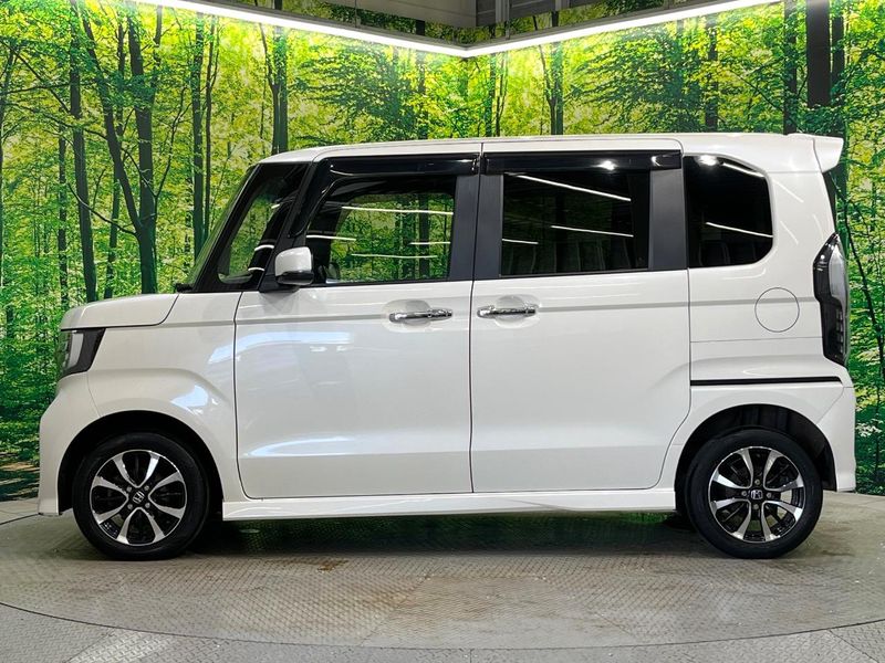 2017 Honda N-BOX CUSTOM DBA-JF4 (UW-6a599d0f959fa)[25]