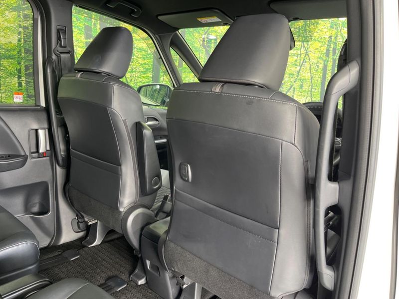 2023 Toyota Noah 6BA-MZRA90W (UW-6a599e74a450d)[16]