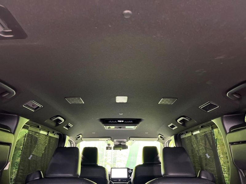2023 Toyota Voxy 6BA-MZRA90W (UW-6a599e76999f5)[27]